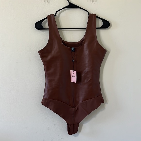 Pinsy Vegan Leather Scoop Tank Shapewear Bodysuit Seasonal Brown NWT Size Medium - Picture 7 of 14